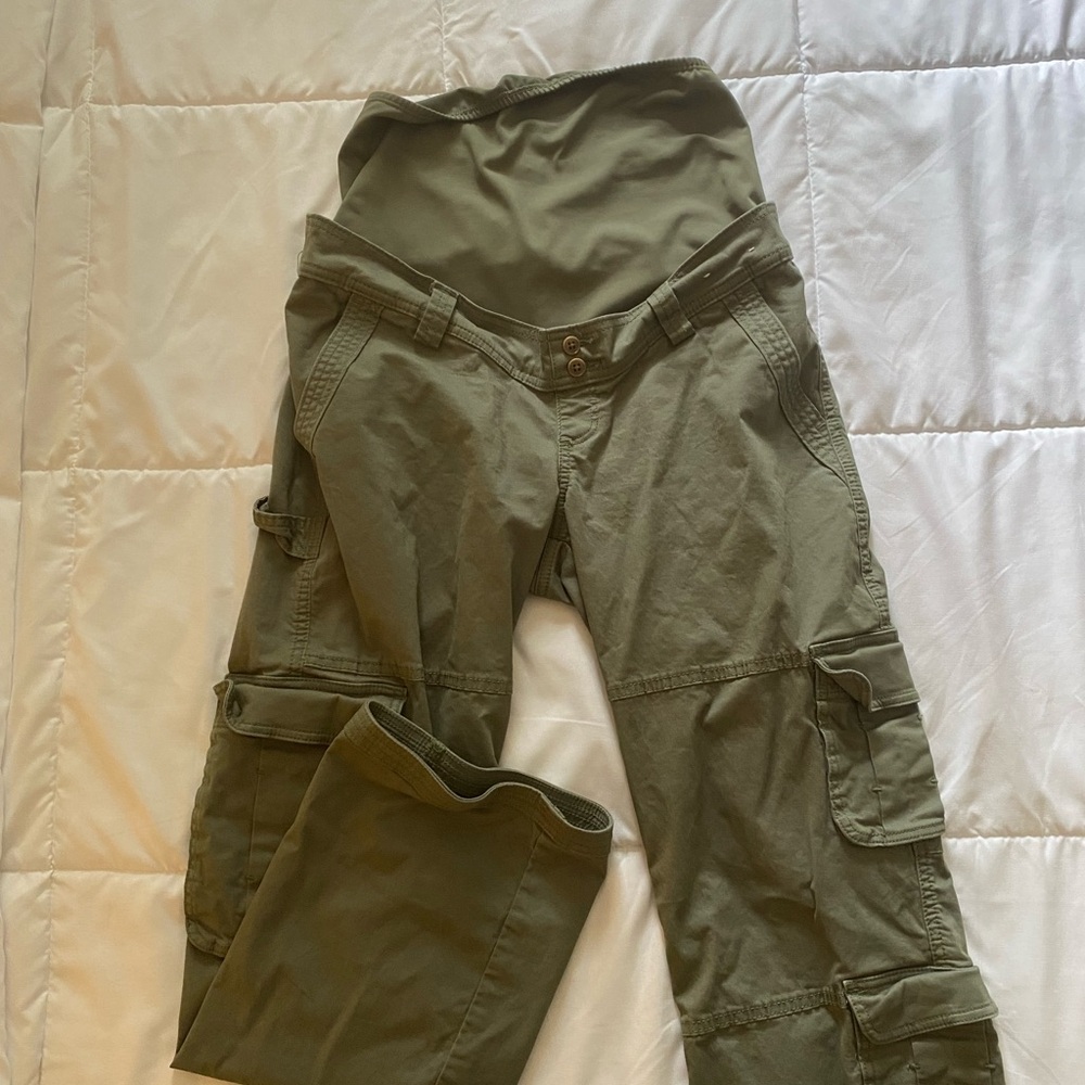 Women’s Abercrombie Maternity Cargo Pants